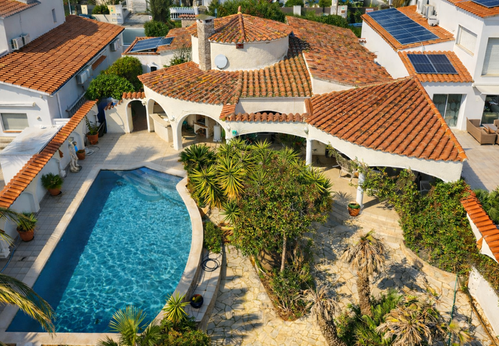 Villa a Empuriabrava, Gerona, Empuriabrava - € 1.060.000 | Ref: W-046UCM - foto 1